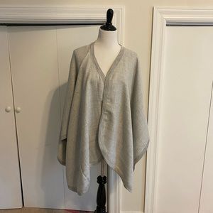Cuyana Light Gray Cape 100% Baby Alpaca - Petite
